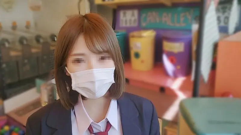 FC2-PPV-1766968 [ใบหน้าเปิดเผย] สาวสวยเด็กชาย ~ เครื่องแบบสุดท้าย ~